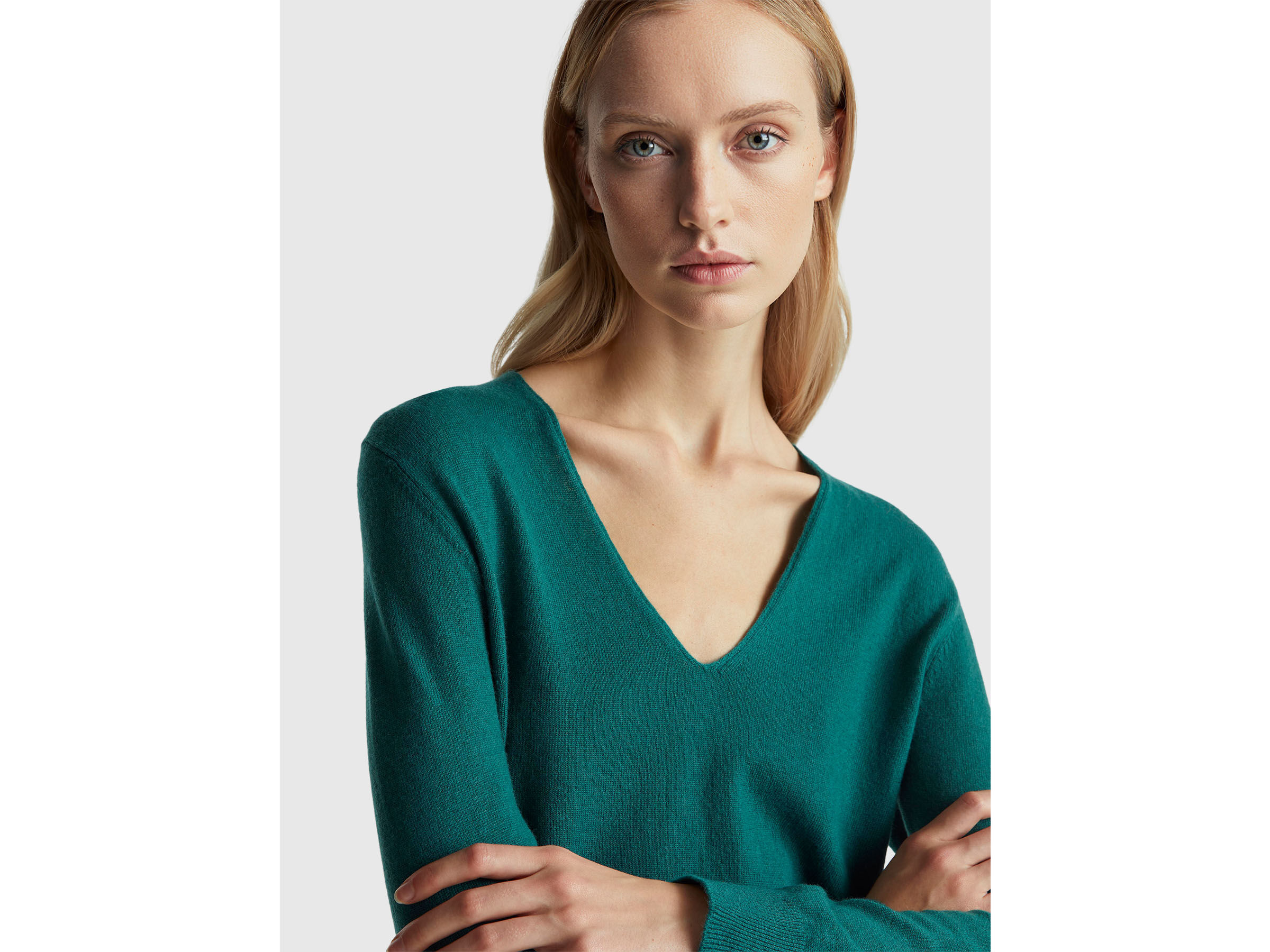 V NECK SWEATER L/S Women image number 4